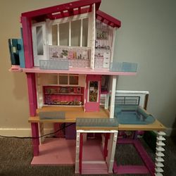 Doll House 