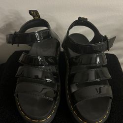 DR. Martins Sandals