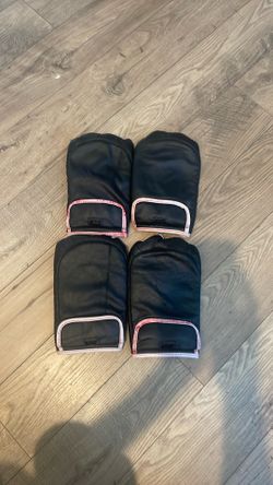 2 Pairs Nintendo Wii Boxing Gloves (No Box)