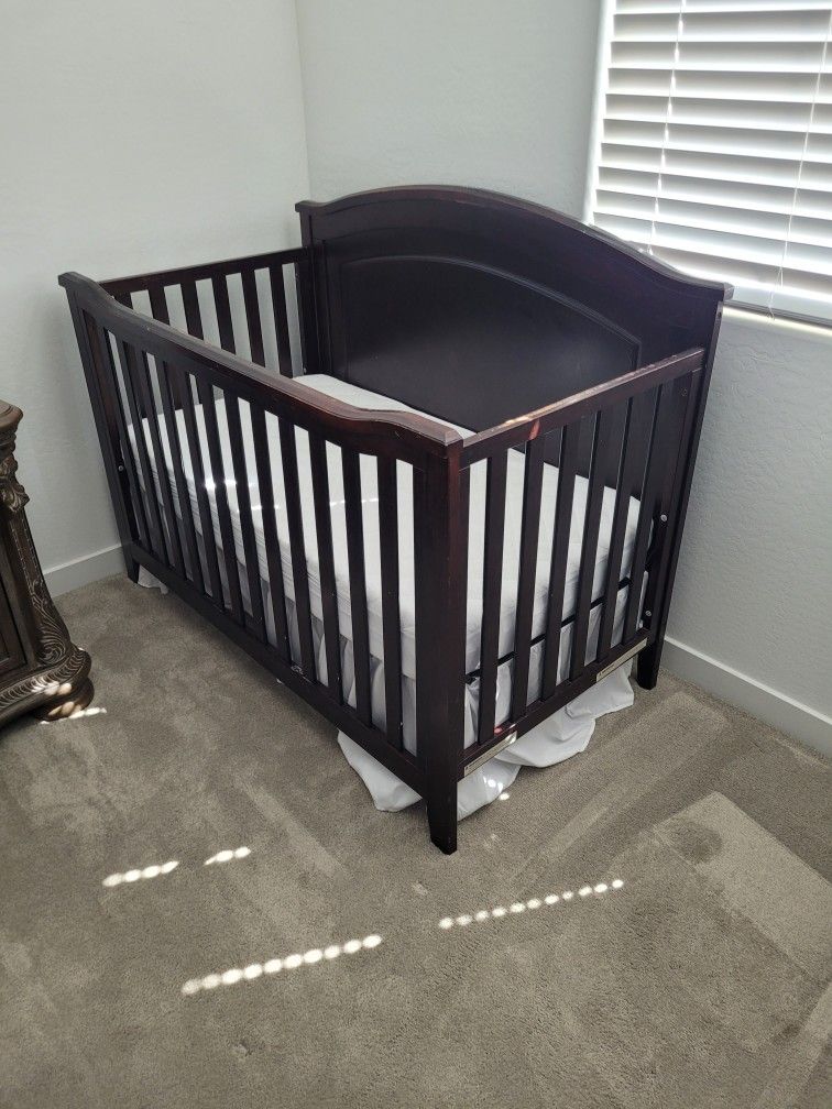 Baby Crib And Mattresses