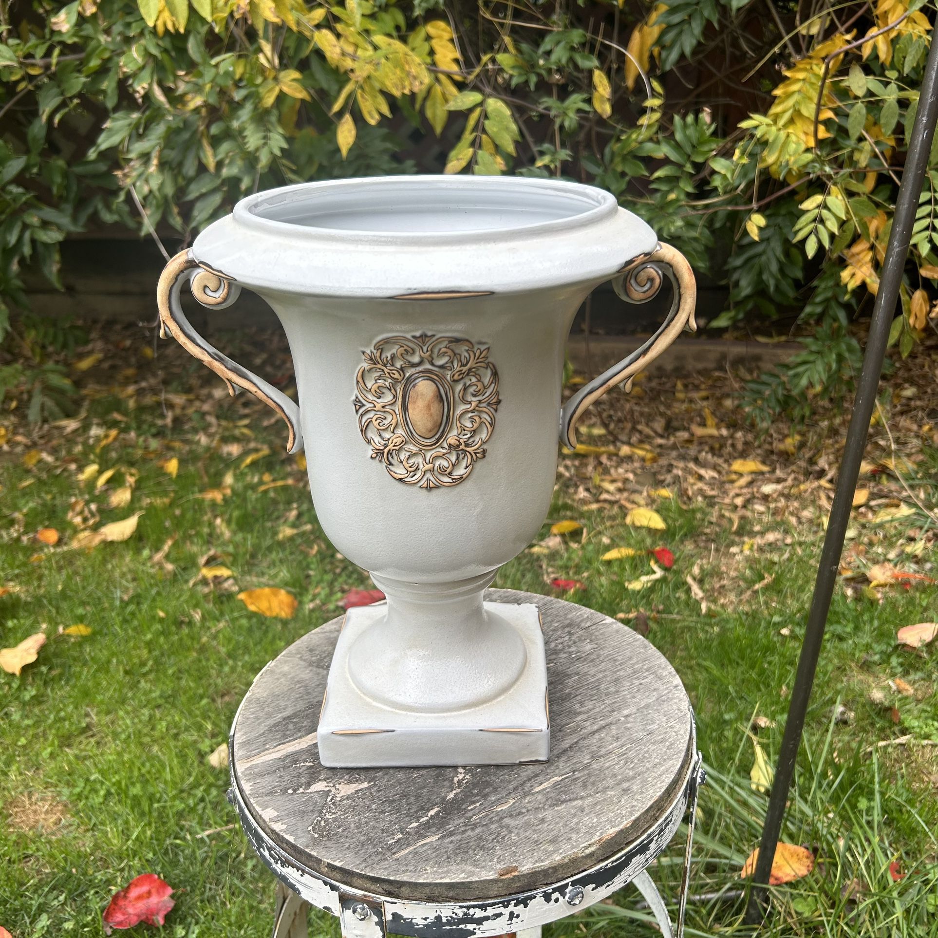 Flower Pot Ceramic Vase White Gold Tone 