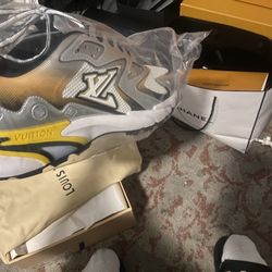 Louis vuitton Runners size 11 800$