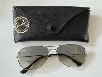 Ray-Ban Aviator Sunglasses