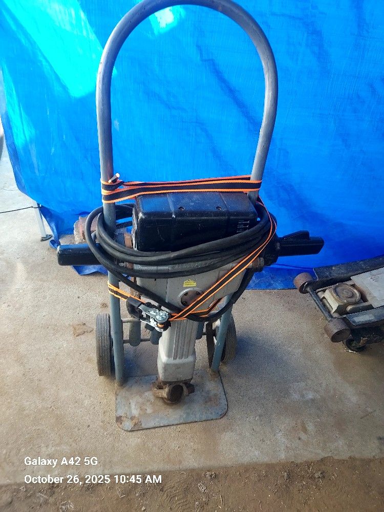 Makita HM1800 Jackhammer With Dolly