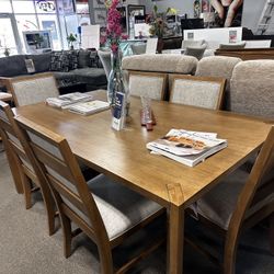 Beautiful Dining Set! $999 🧡📦✨ Easy Financing!