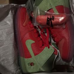 Yezzy , Jordan , Nike Sb 