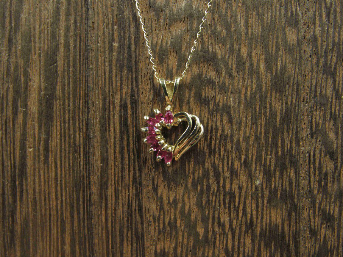 18" 10K Gold Red Topaz Small Heart Necklace Vintage Estate Wedding Engagement Anniversary Gift Idea Beautiful Elegant Unique