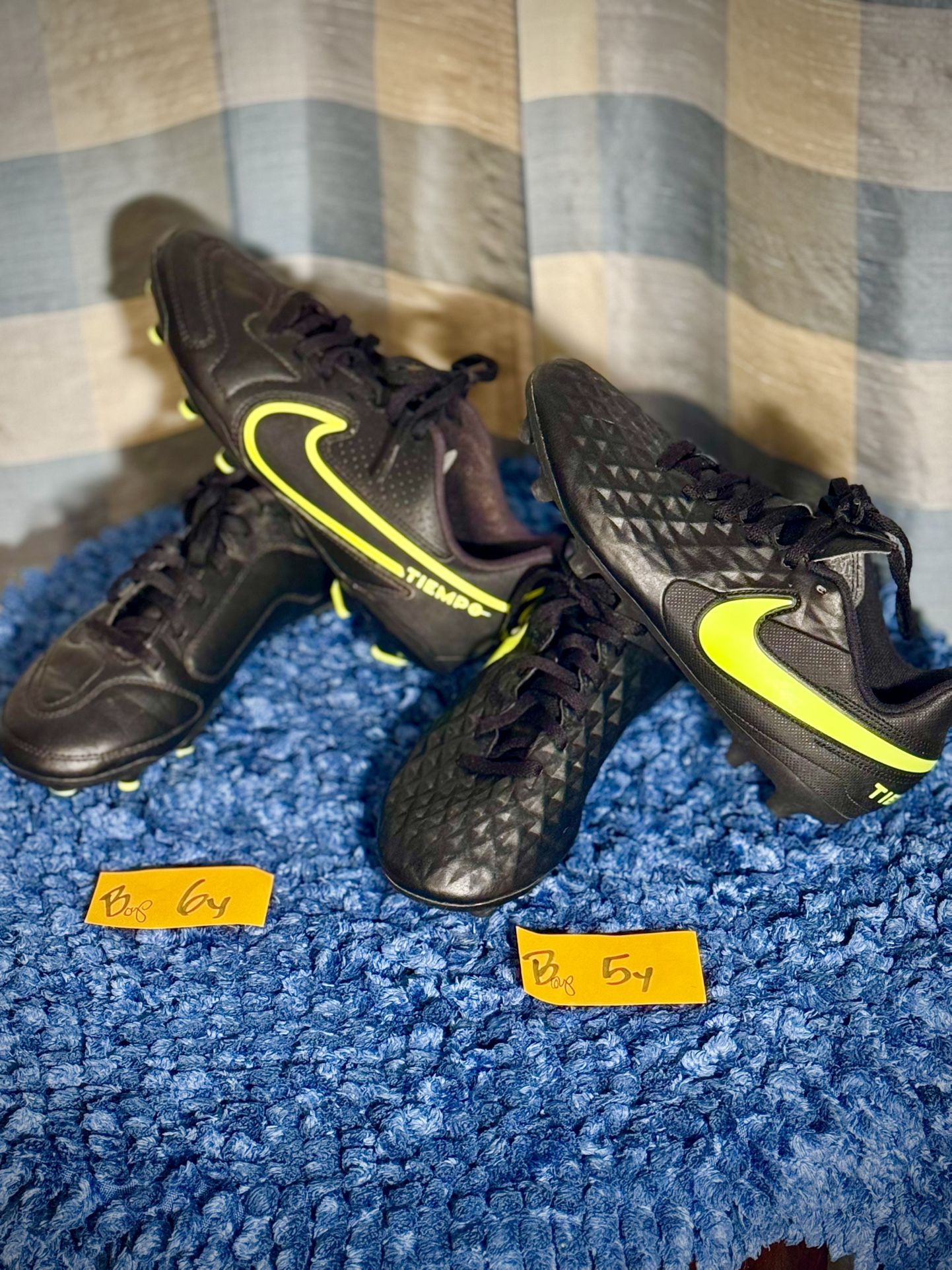 Nike Boys cleats - 5y/6y
