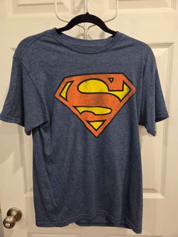 Superman Graphic T-shirt: Medium
