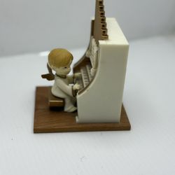 Vintage Barefoot *ANGEL* at Gold Organ MUSIC BOX~8 Christmas Carols