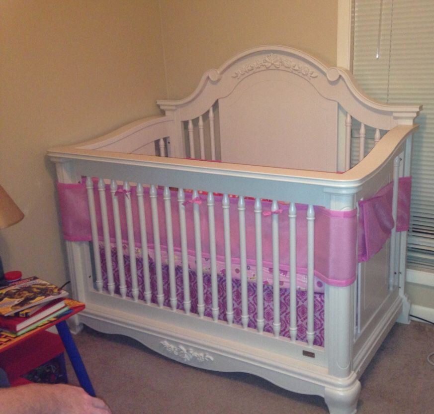 Bassett Baby 4 in 1 convertible crib-Addison