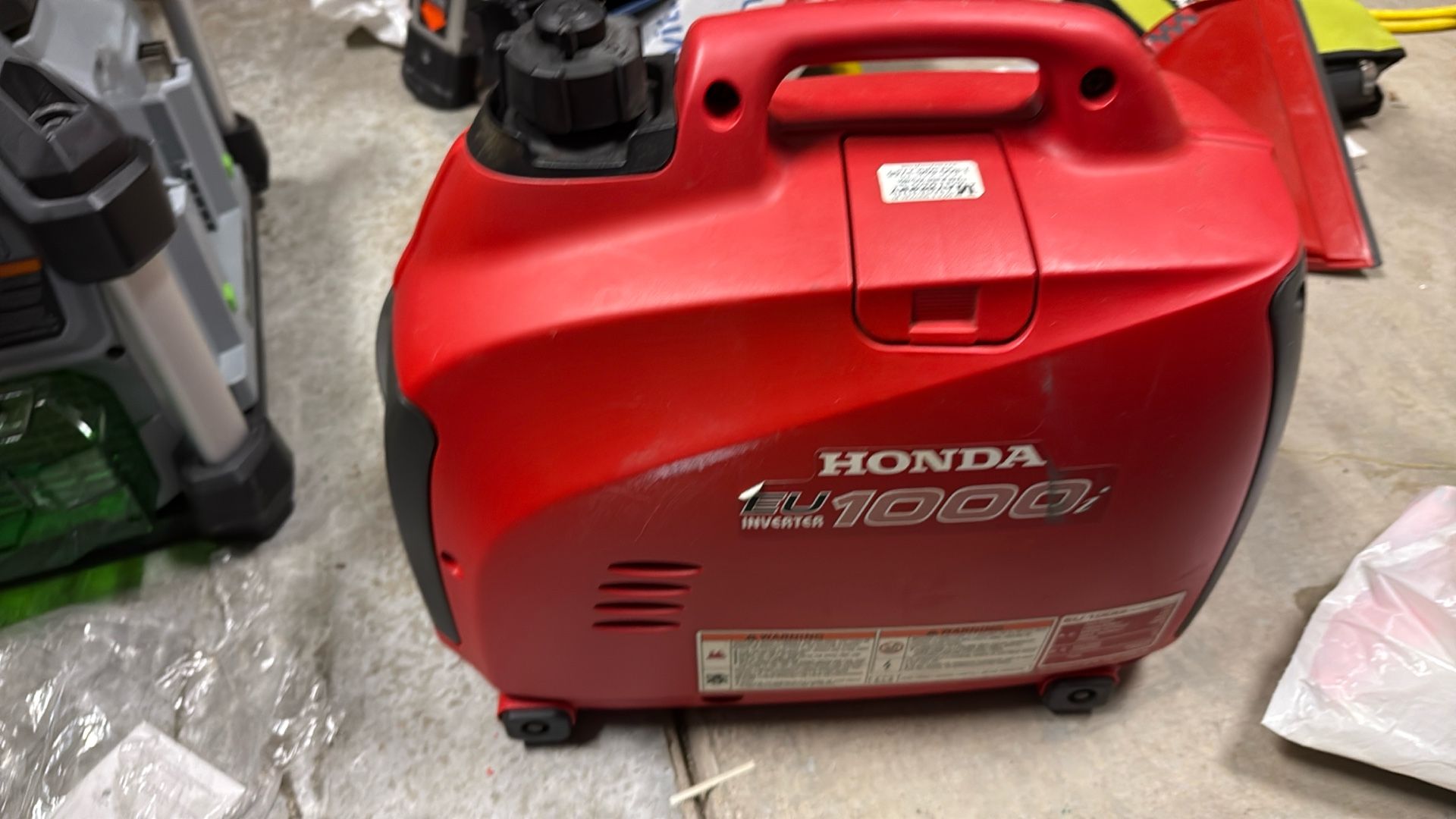 Very Seldom Used Honda Eu1000i. Generator
