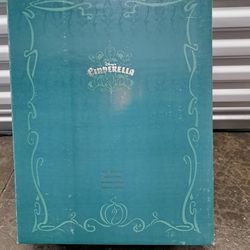 Disney Cinderella & Prince Charming Box Set.