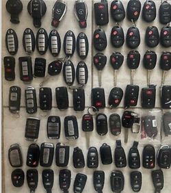 Key Fob Car key remote Kia key fob Toyota key fob Hyundai key fob Mini Cooper key fob Nissan key fob Bentley key fob Ford key fob Chevrolet key fob