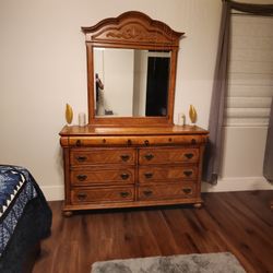 Matching Dressers With Mirror
