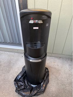Crystal Mountain STF-M2KHK1C Storm Bottom Load Water Cooler/Dispenser H/C