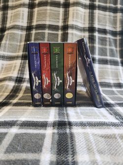 The School For Good And Evil Full Series + Handbook