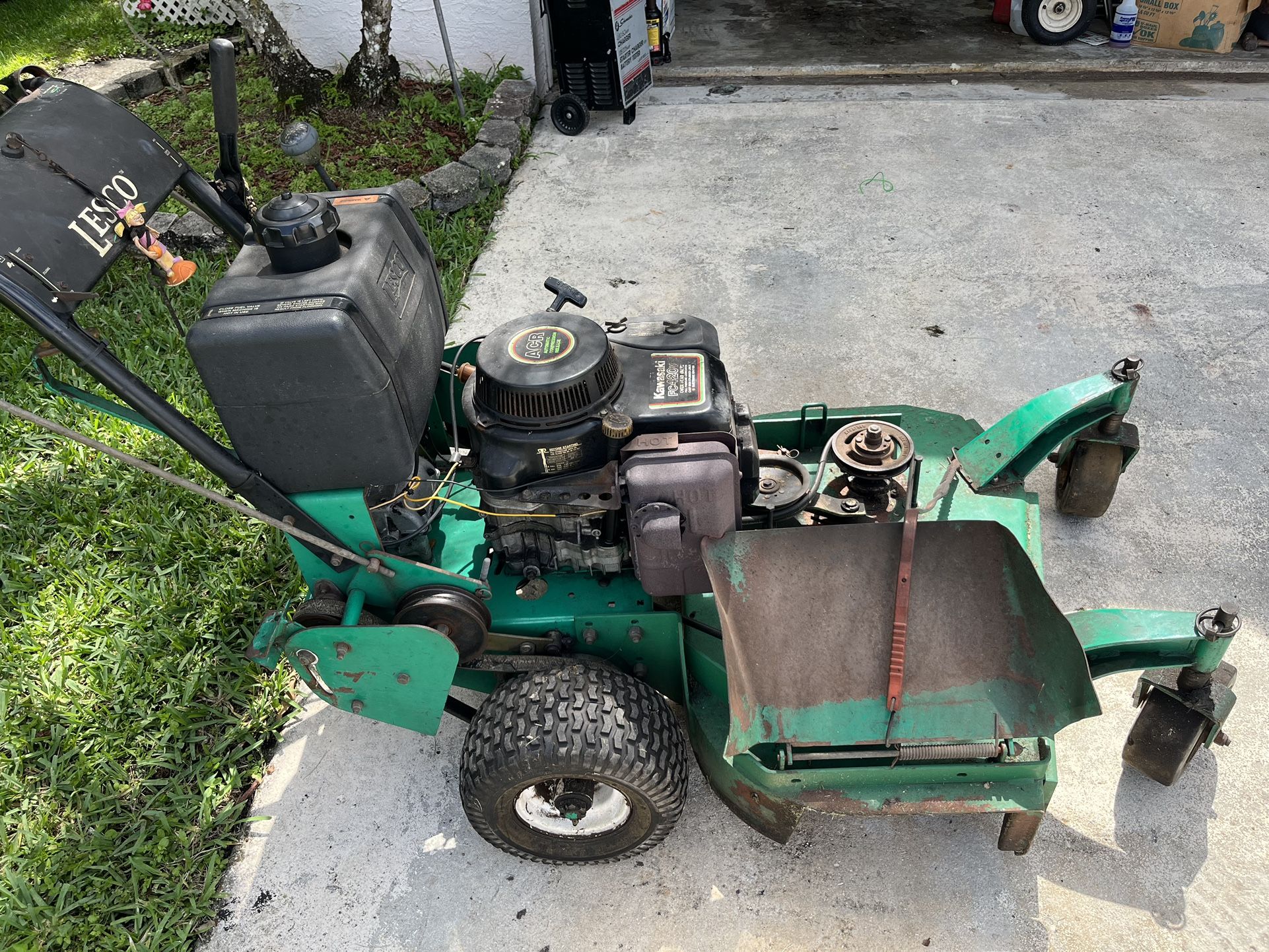 Black & Decker battery operated lawn mower 36 volt for Sale in Gibsonton,  FL - OfferUp