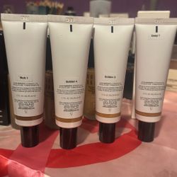 Foundation Broad Spectrum SPF 15