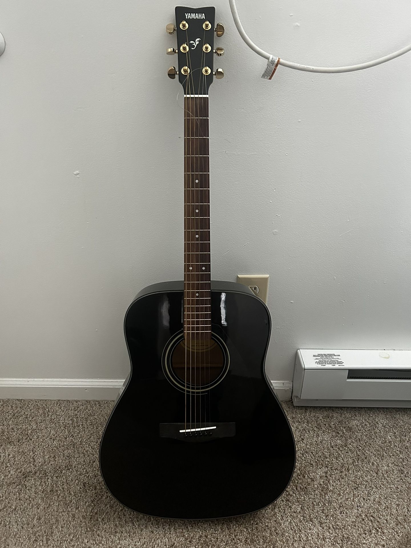 Yamaha Acoustic Guitar 