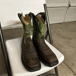 New Ariat construction boot, 13D Solf Teo 