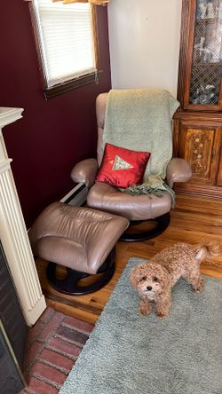 Leather Swivel Chair With Ottoman