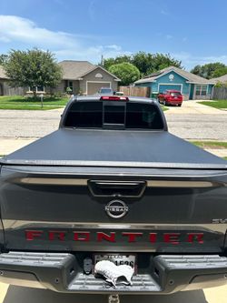 Truck bed cover