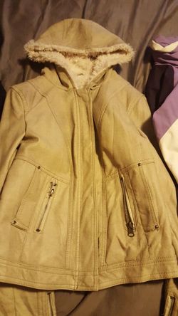 Nice daytrip coat from buckle xs