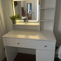 Young Women's Vanity