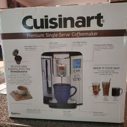 Like new Cuisinart brews k cups and ground coffee