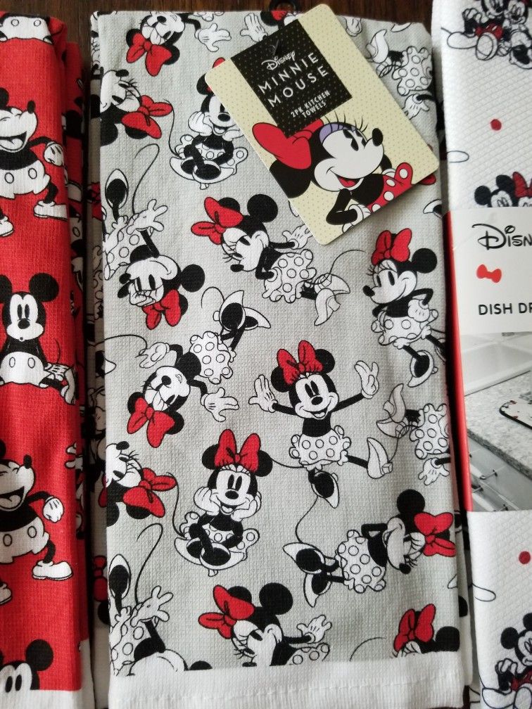 New Disney Mickey And Minnie Mouse Valentine's Day Gift Set