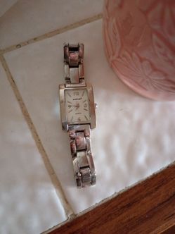 Free watch needs battery