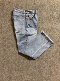 QUINCE WOMENS DISTRESSED JEANS size 30