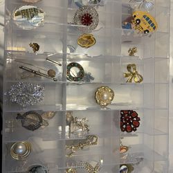 Pins Broach