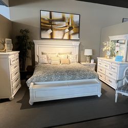 4PC King Bed Set