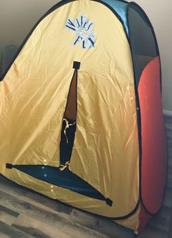 Play tent ( 4 X 4 1/2 )feet