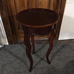 Wooden Mahogany End Table