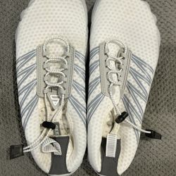 Seekway Water Shoes Size 39 White Gray Lightweight