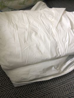 Mattress Protectors- Zippered Twin And Queen