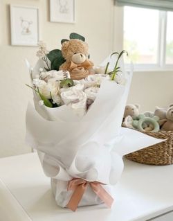 New diaper bouquet baby shower gift