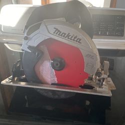 Makita Saw