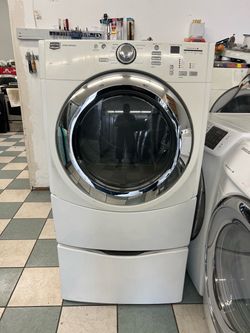 Maytag 3000 Series Front Load Dryer( delivery available)