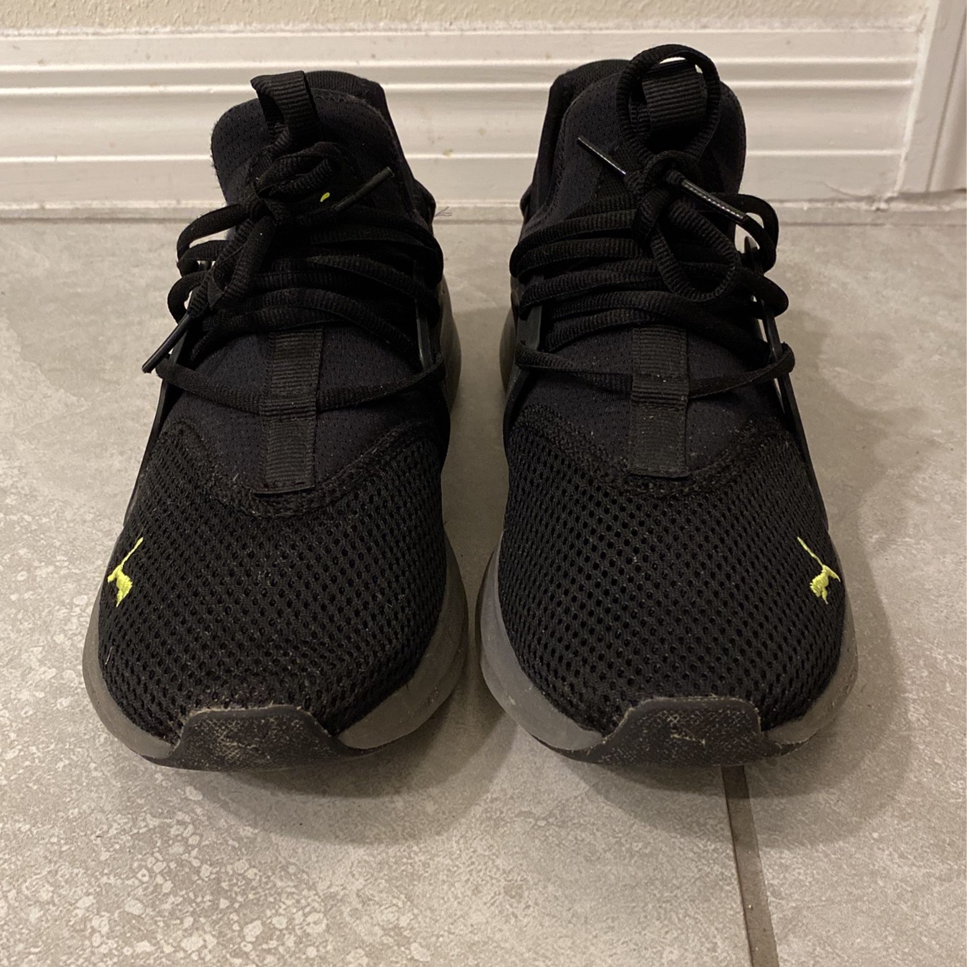 Puma Sneakers