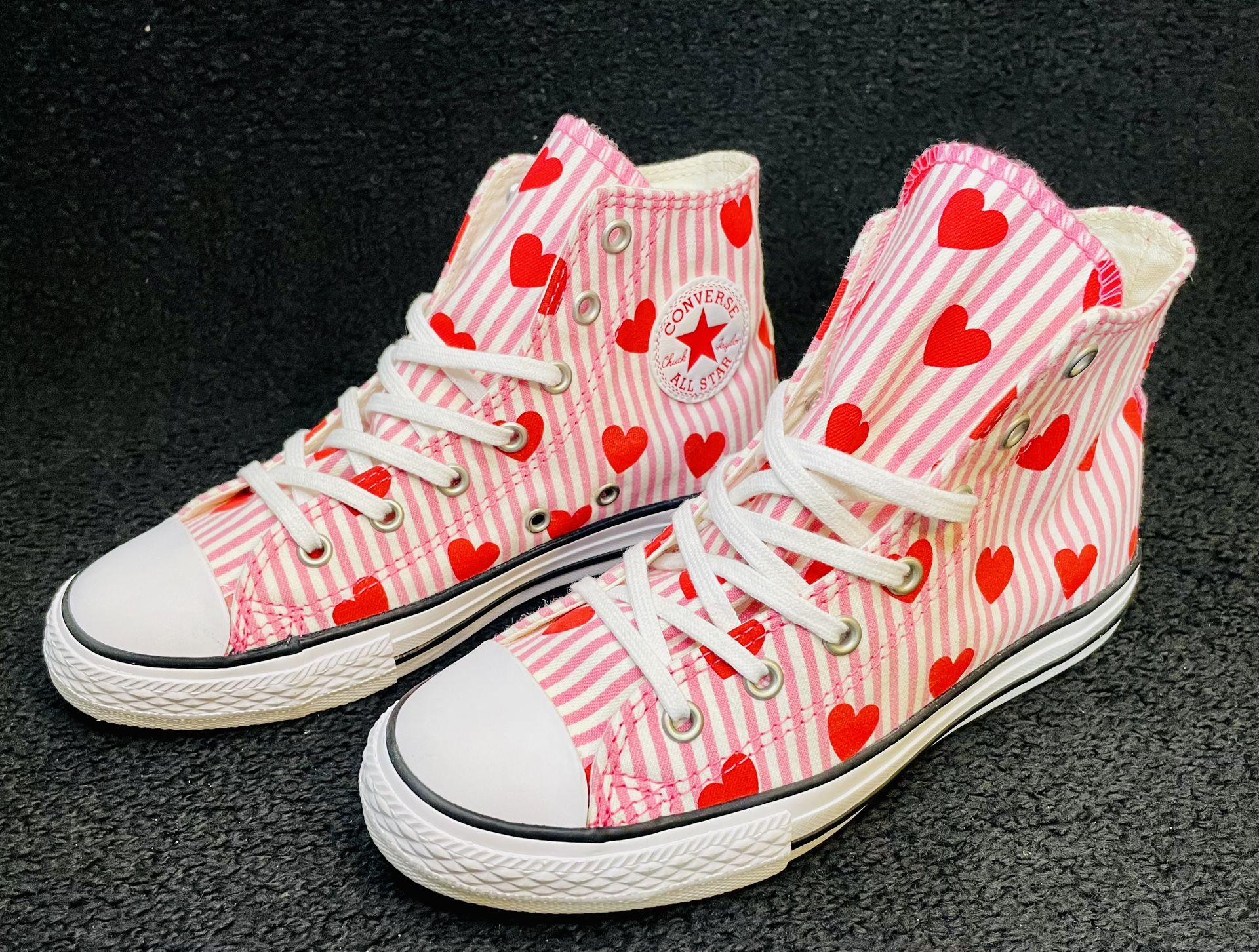 Valentine’s Day Converse All-Stars: SEE DESCRIPTION**