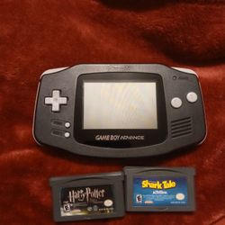 Gameboy Advance and 2 Games