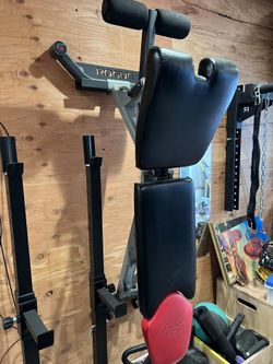 Adjustable Bench With Wall Mount