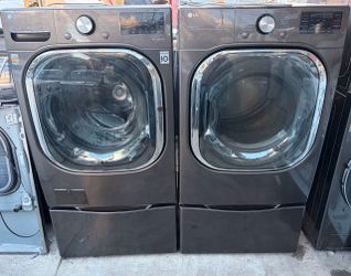 LG. WASHER AND GAS DRYER