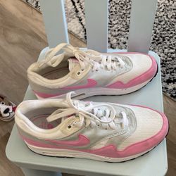 Nike Air Max Pink 8.5 Women’s