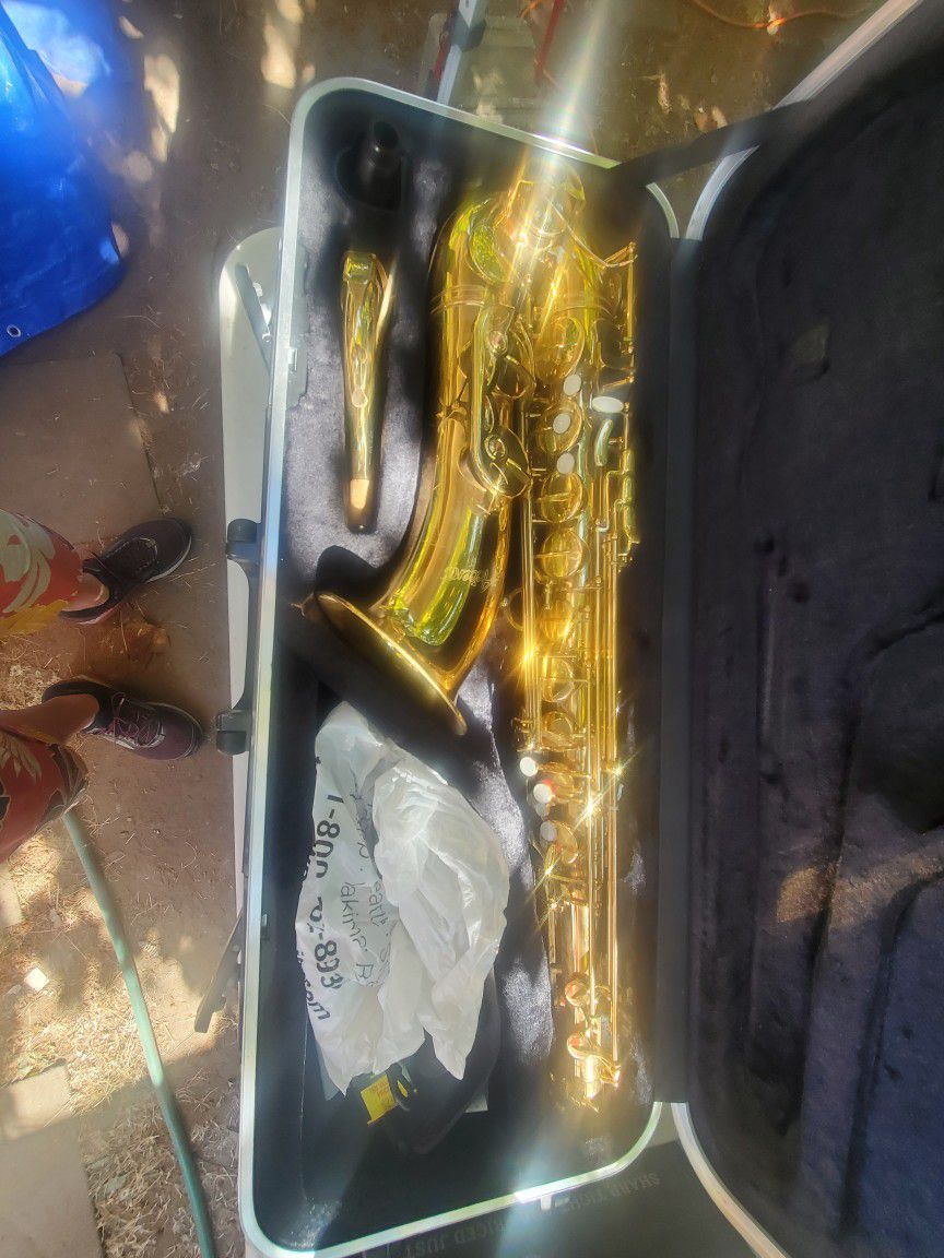 Accent Tenor Saxophone TS710L with Case.  Wind instruments prices firm