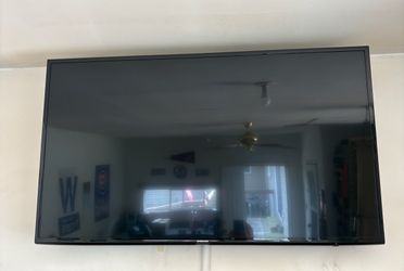 Samsung 55” LED Smart TV with wall mount